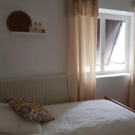 Des Tuileries Maison 9 Pers Genas